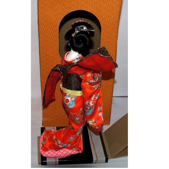 Vintage Japanese Geisha Nishi 12 inch Doll - New In Box - Picture 6 of 8